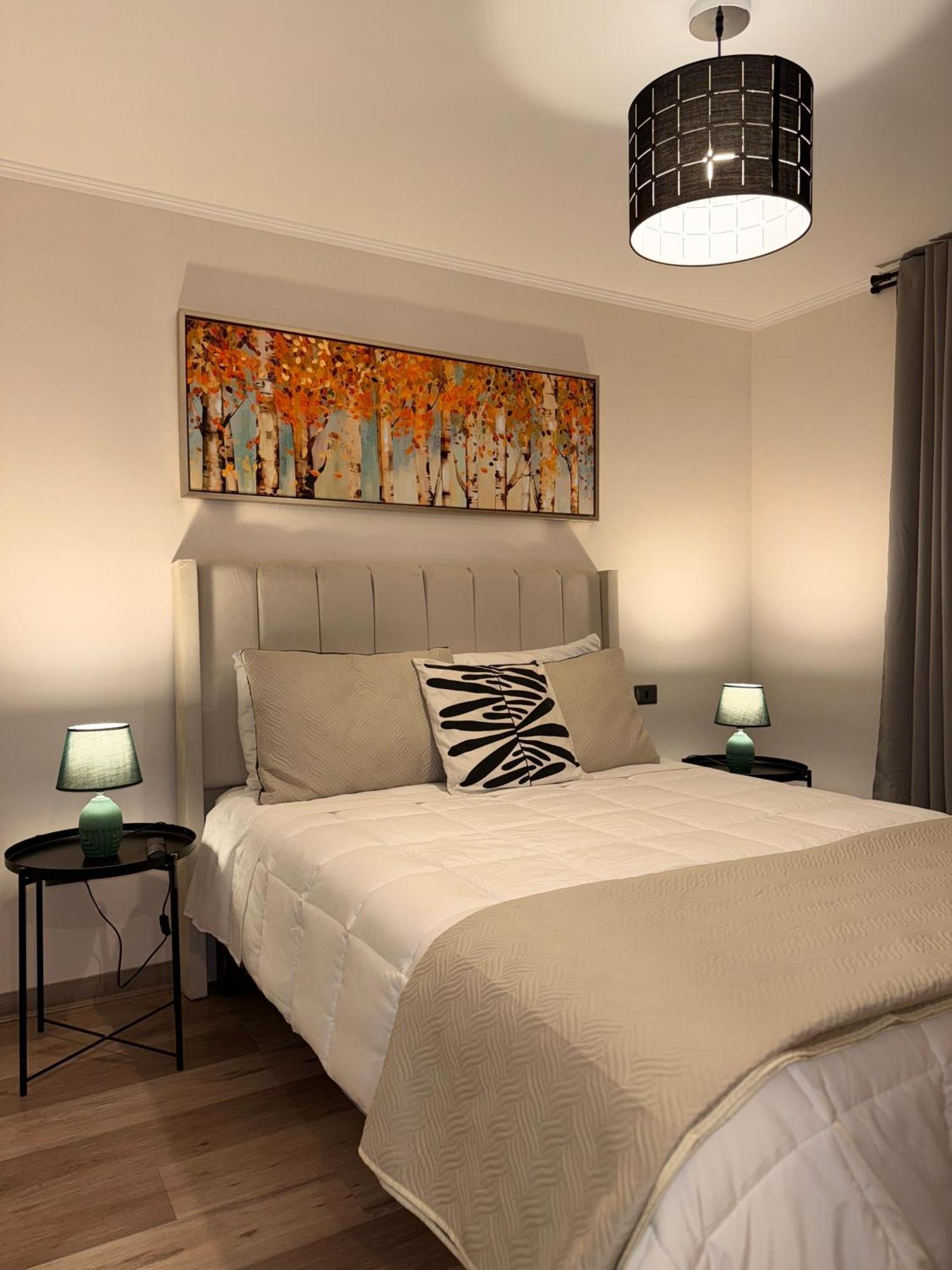 Apartamento Amplio Y Comodo Departamento En El Corazon De Con Estacionamiento Gratis Santiago